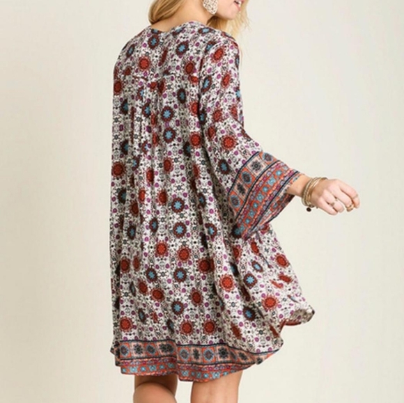 Umgee mandala print keyhole bell sleeve mini dress - Picture 9 of 9